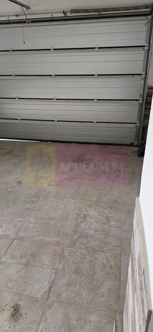 Apartament 3 camere de vânzare la Sinaia