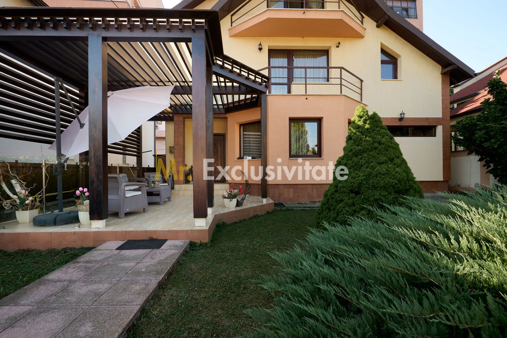 Casa + 305 mp teren curte proprie in zona rezidentiala Gavana - imaginea 14
