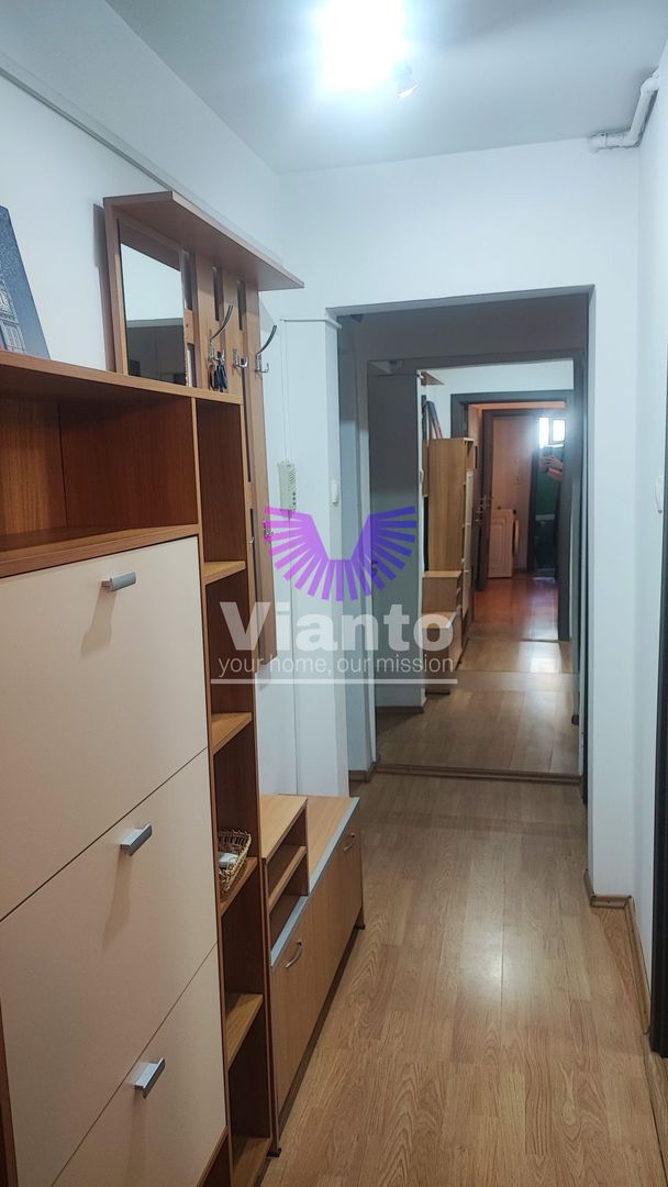 Închiriez apartament 3 camere