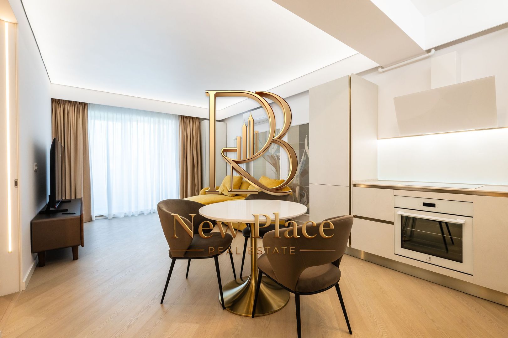 [VIDEO] CORTINA NORTH | Mobila Rovere | Parcare subterana | LUX - imaginea 4