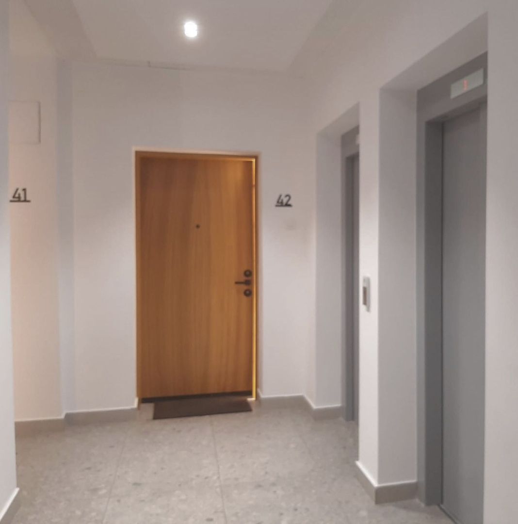 Vanzare Apartament modern cu 2 camere etaj 3 langa Petrom City - imaginea 18
