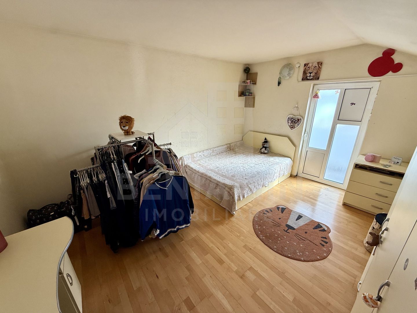 Casa langa Spitalul de Neuro-Acces auto-4 dormitoare-Foisor-Libera - imaginea 9