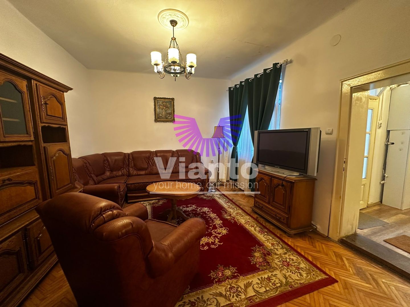 Casa de închiriat aproape de Centrul Istoric-Targu Fanului