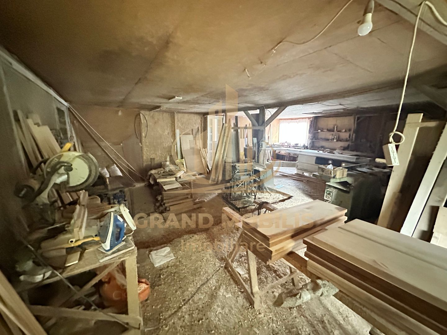 Casă 160 mp + atelier 200 mp + anexă + teren 1.000 mp | Exclusivitate - imaginea 21