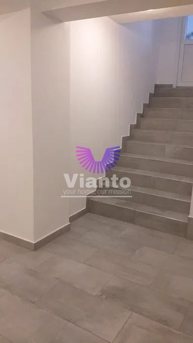 Închiriez clădire/spatiu comercial 4 etaje / Balea