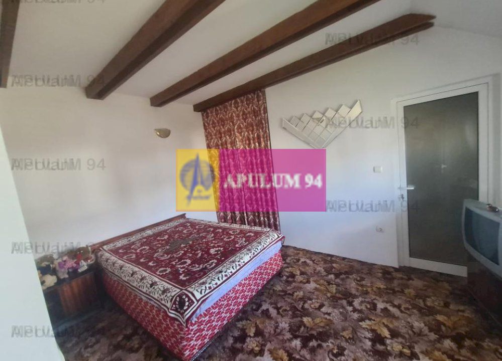 CASA (VILA) DE VANZARE IN CORNU