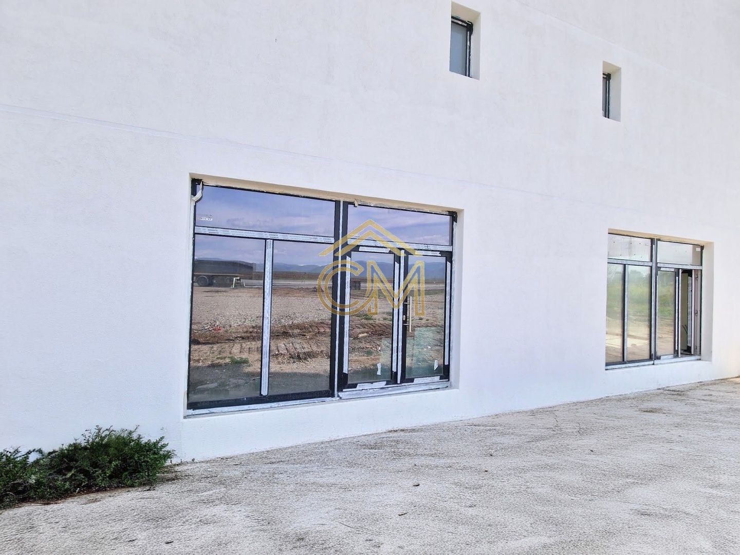 Spatiu Comercial - 95 MP Construiti-Parter-Selimbar - imaginea 4