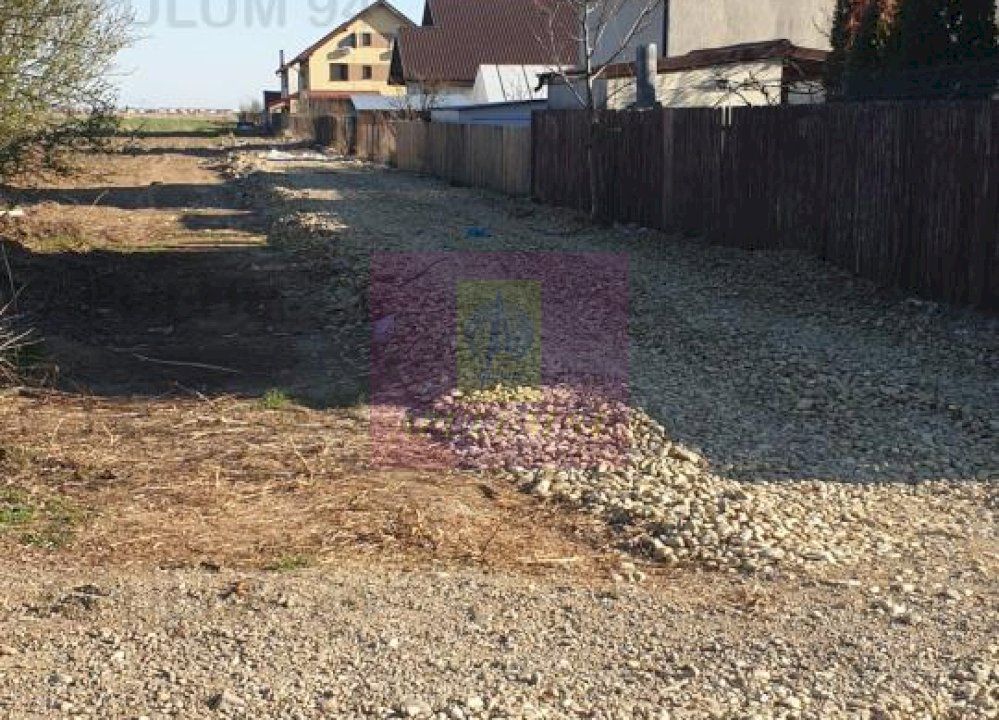 Gulia, lot de casa 528 mp, cu utilități în apropiere