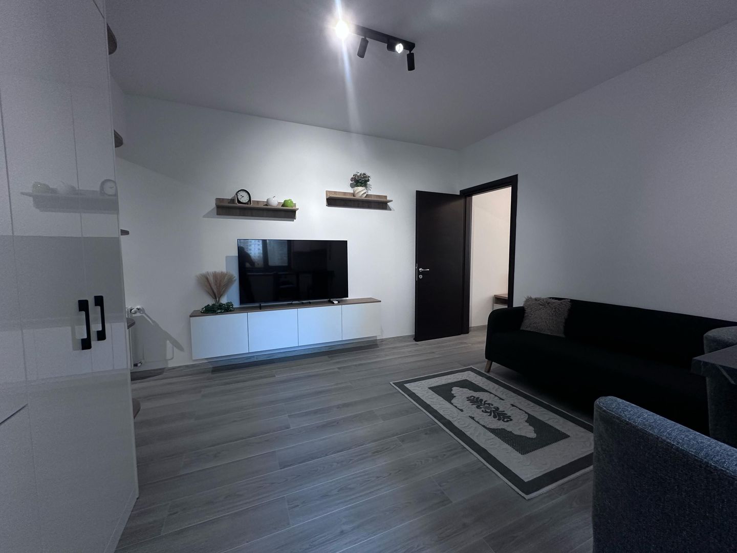 Prima închiriere 2 camere Vitan Residence - metrou Mihai Bravu IM262C