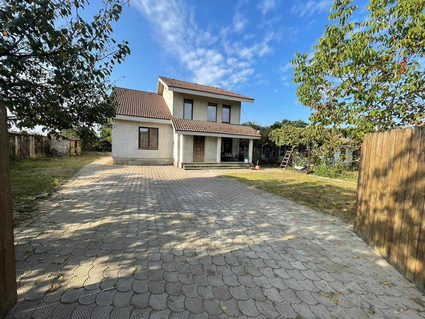 🏡 Casă nouă cu teren de 1644 mp – Sânnicolau Mic, str. Brândușei