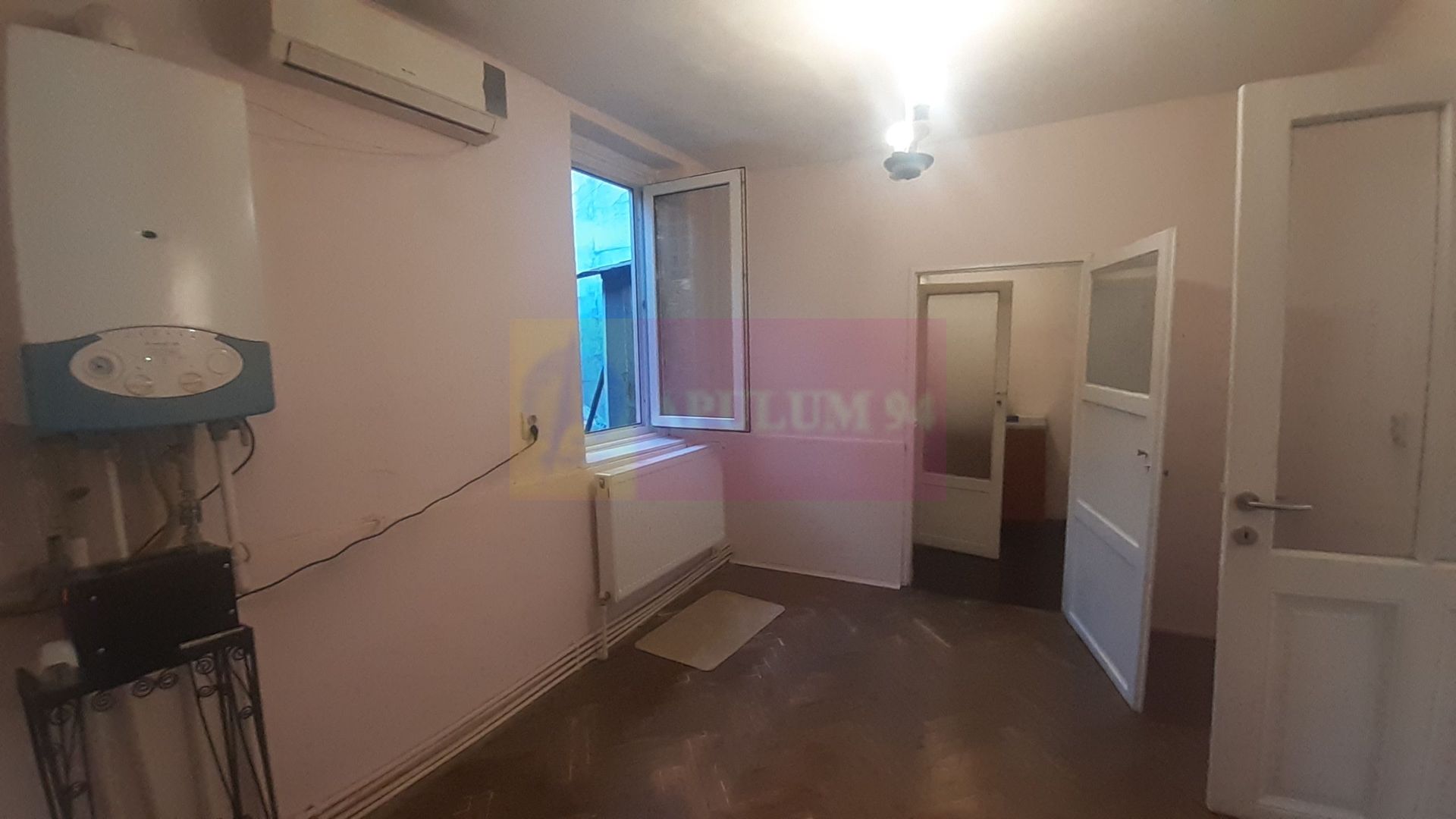 Casa în Ultracentralul Bucureștiului la preț mic (casă mică)