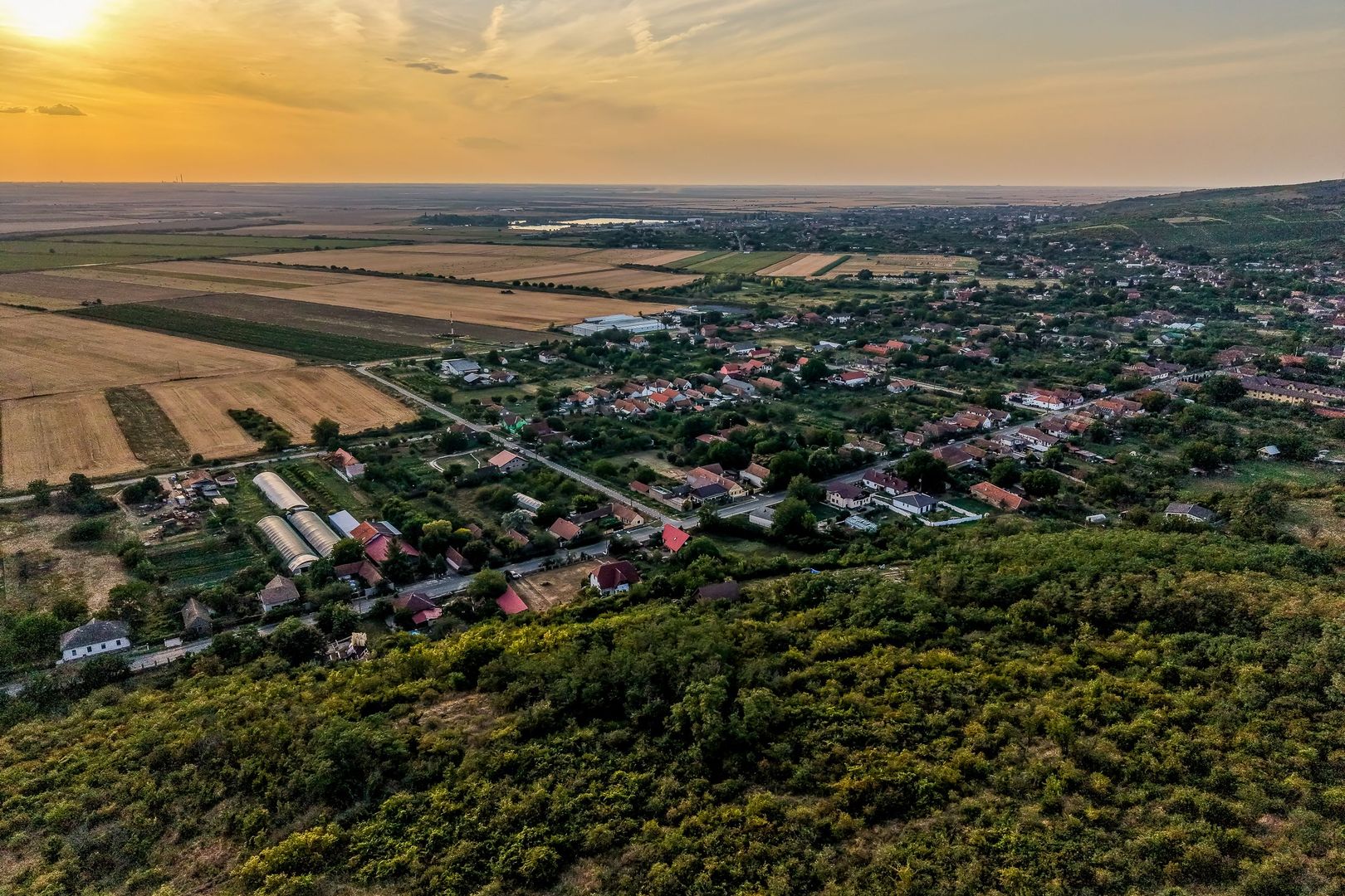 Imagine 9 - Teren pe deal, 1.150 mp, în Miniș, front 26 m, Drumul Vinului