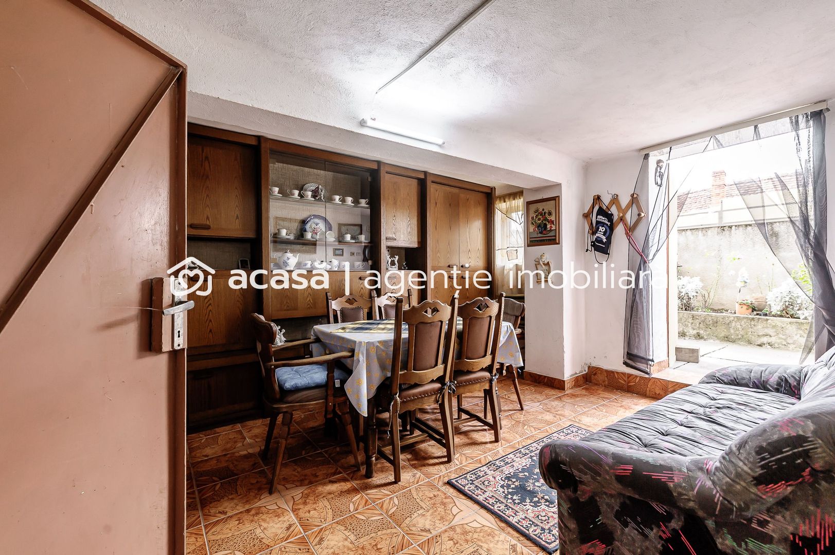 Imagine 10 - Casă din cărămidă cu 8 camere – zonă liniștită, LIPOVA
