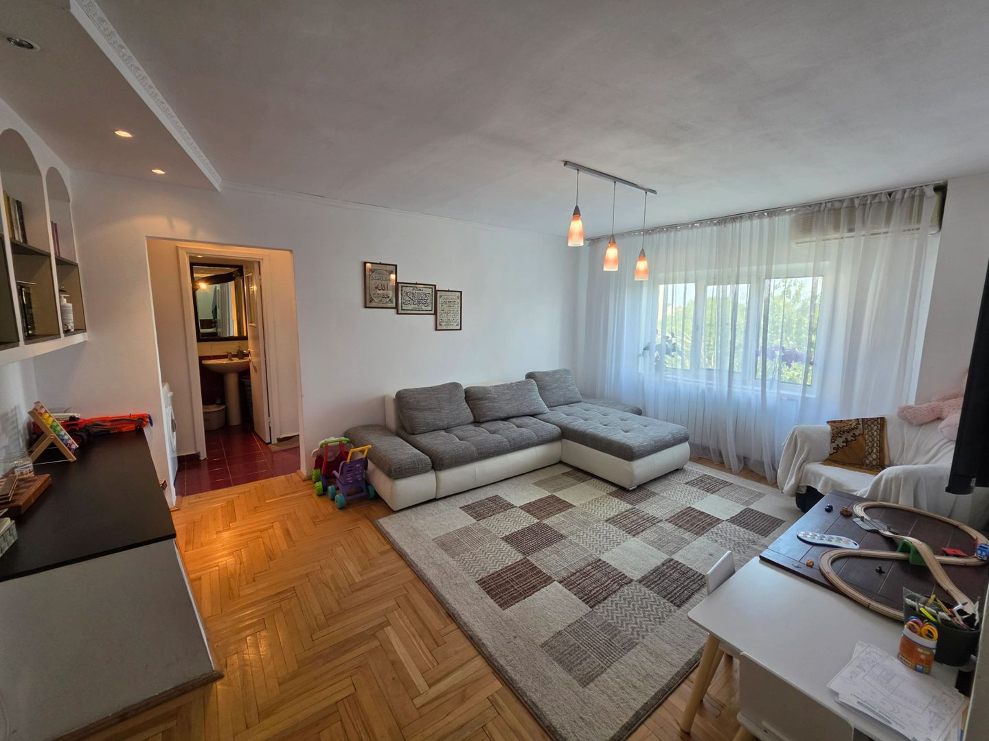 Vand apartament cu 4 camere aproape de centru - imaginea 9