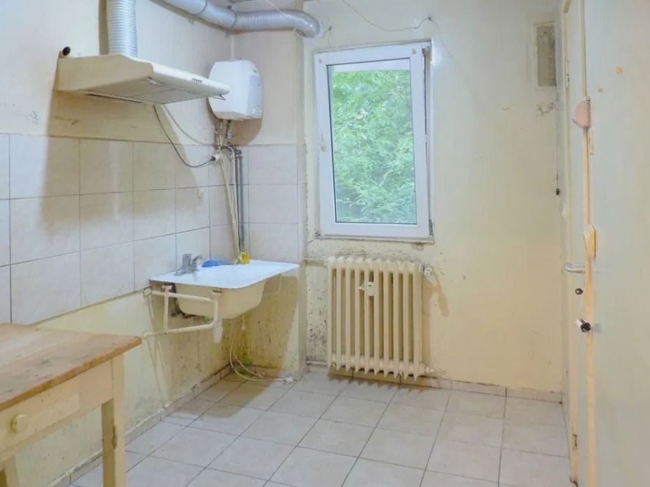 3 Camere în Astra Etaj 1 Vedere Liberă Necesită Renovare - imaginea 7