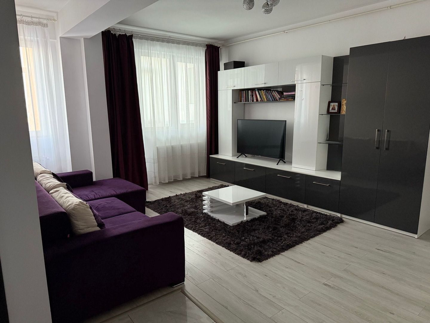 Închiriere apartament 2 camere Militari Residence