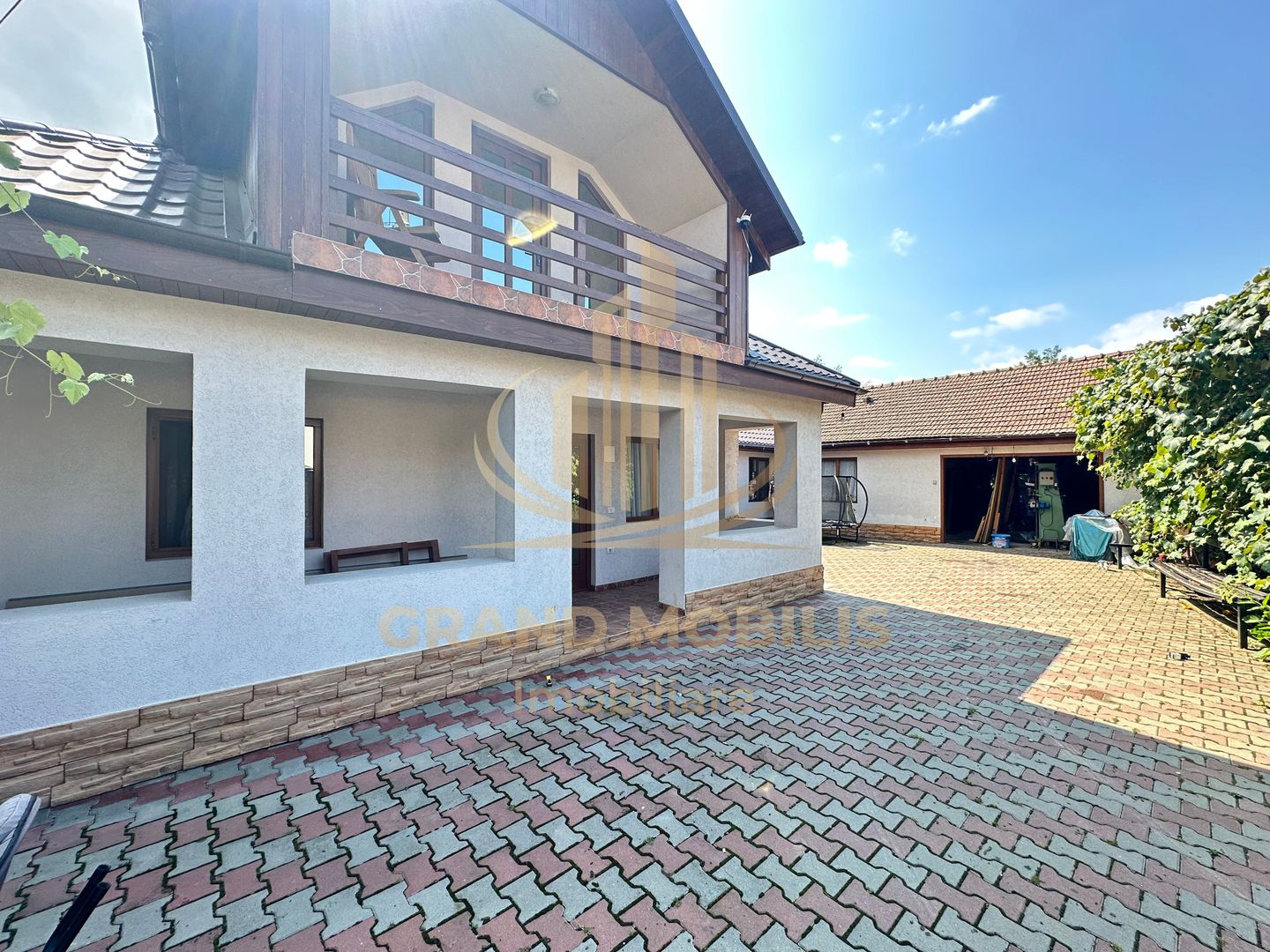 Casă 160 mp + atelier 200 mp + anexă + teren 1.000 mp | Exclusivitate