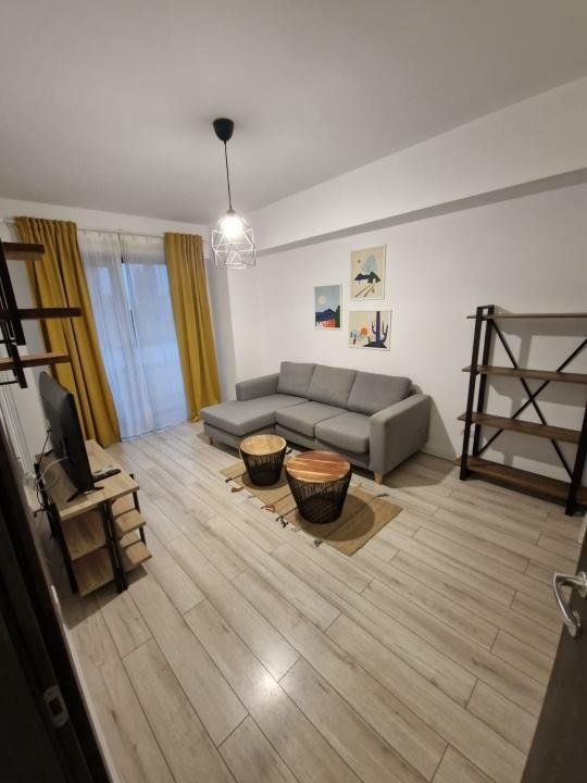 inchiriez apartament cu 2 camere, zona Grozavesti/Politehnica