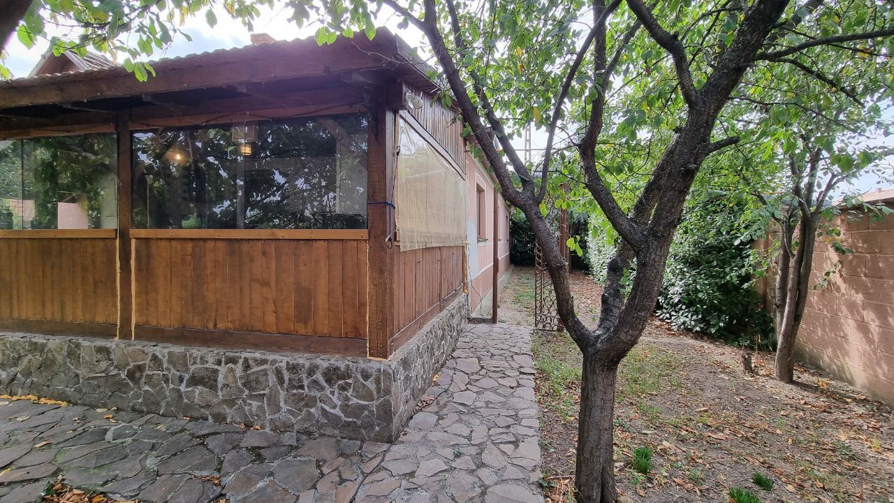 Imagine 8 - Casă cu 3 camere, anexă și teren de 901 mp – Pecica, zonă centrală