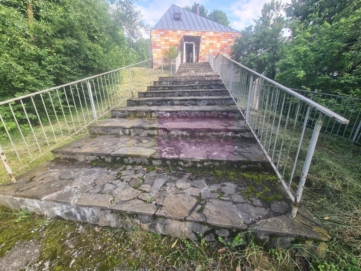 Vila de vanzare cu 6 camere in Cornu (teren 6.600 mp)