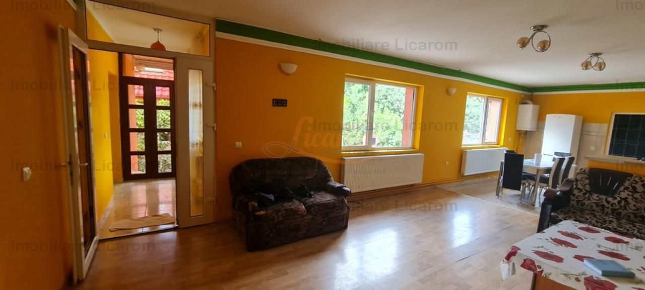 Casa individuala cu 2 apartamente, 6 camere,teren 403 mp,ASTRA. - imaginea 11
