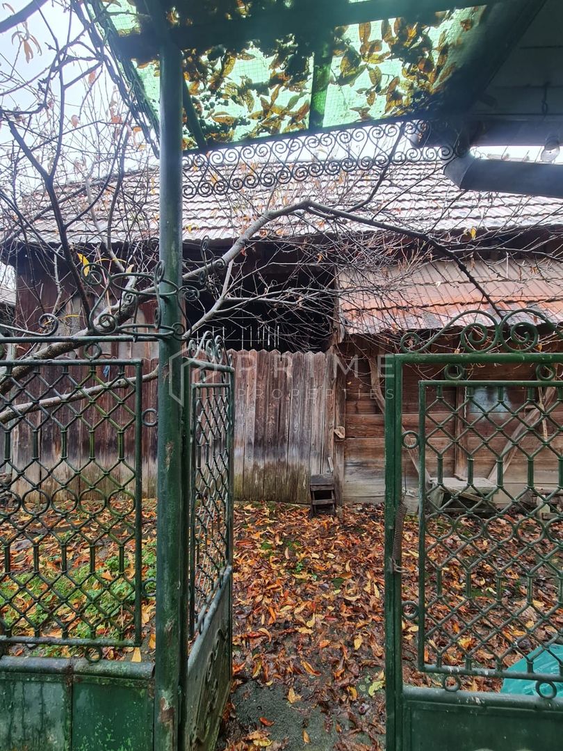 Casă cu teren de 1.000 m² – utilități complete, ideală pentru renovare - imaginea 7