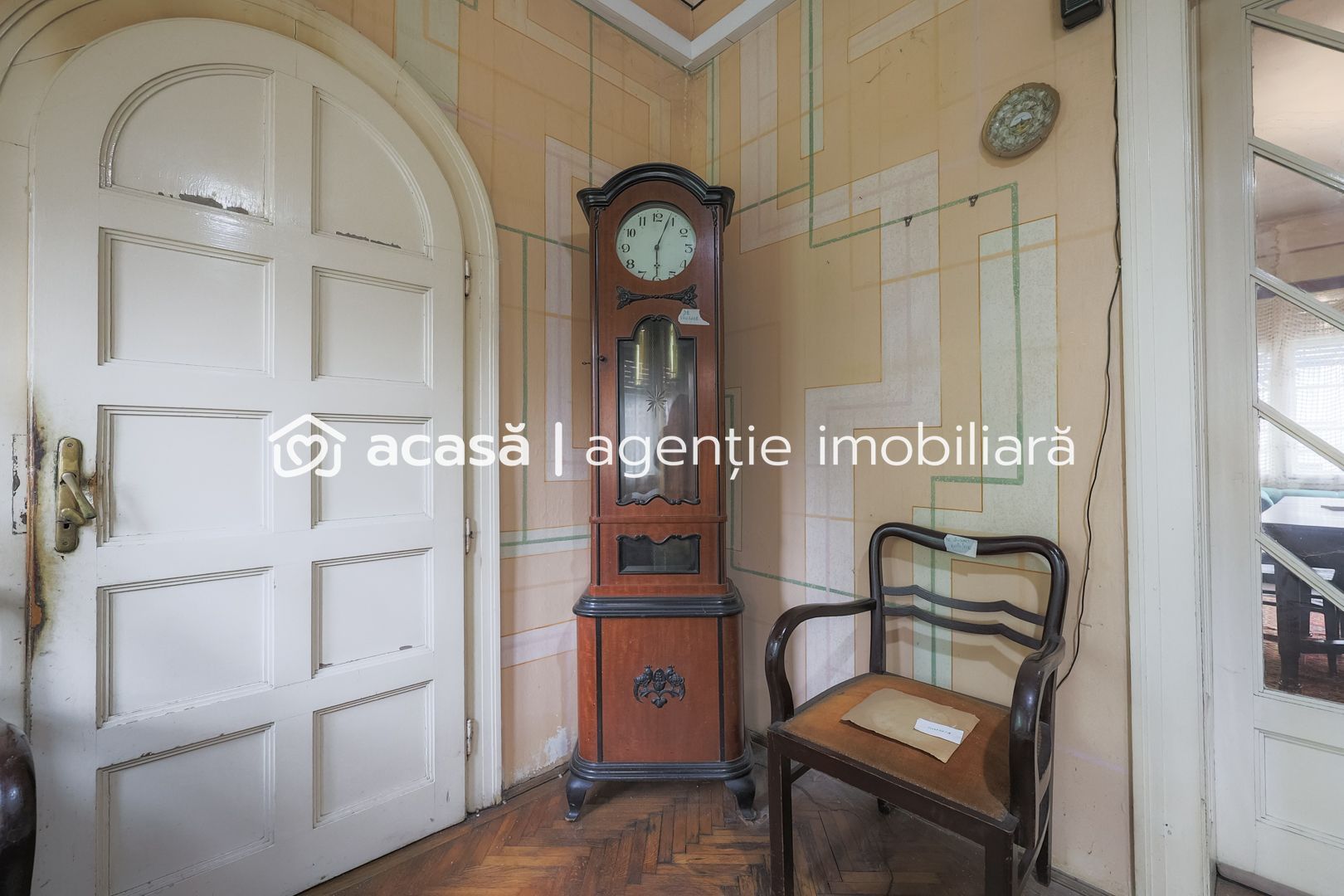 Imagine 8 - VILĂ INTERBELICĂ CU TEREN GENEROS ȘI SPAȚIU COMERCIAL . VÂRFUL CU DOR