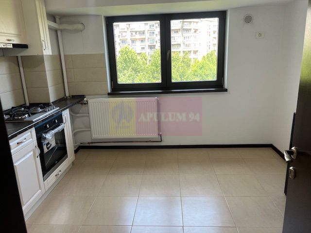 Apartament 3 camere Piata Alba Iulia.