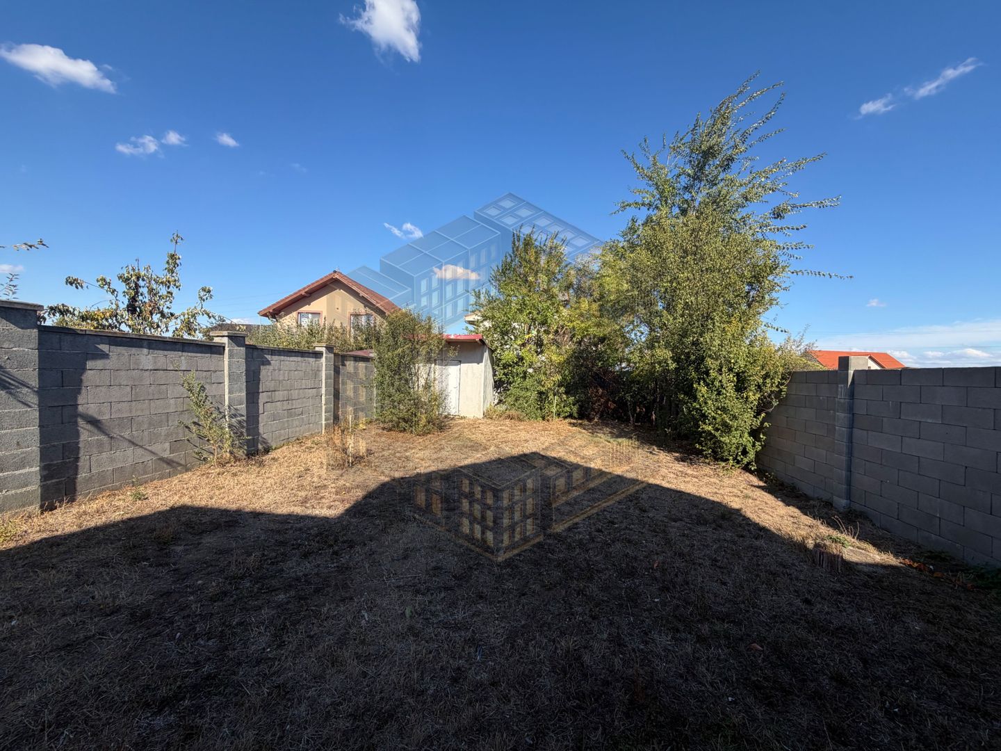 Duplex de vanzare,4 camere si 3 bai, acces auto, Dumbravita - imaginea 22