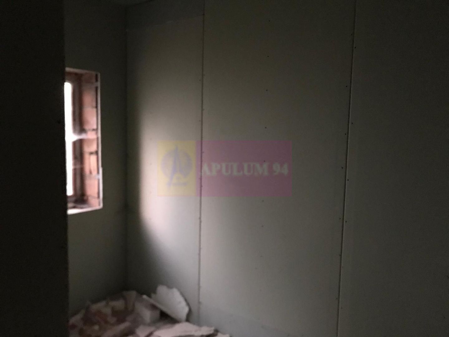 Vila la rosu Zarnesti- Mitropolit Metianu cu vedere superba spre munte