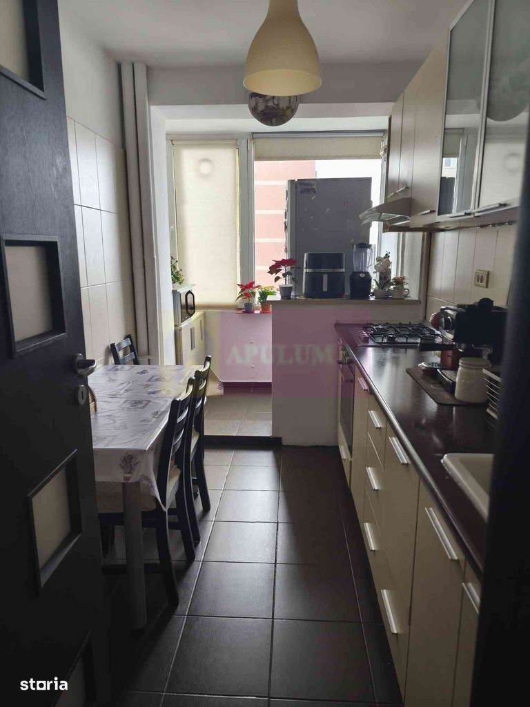 Apart. 2 camere situat între biserica de la  Potcoava și cinema Gloria