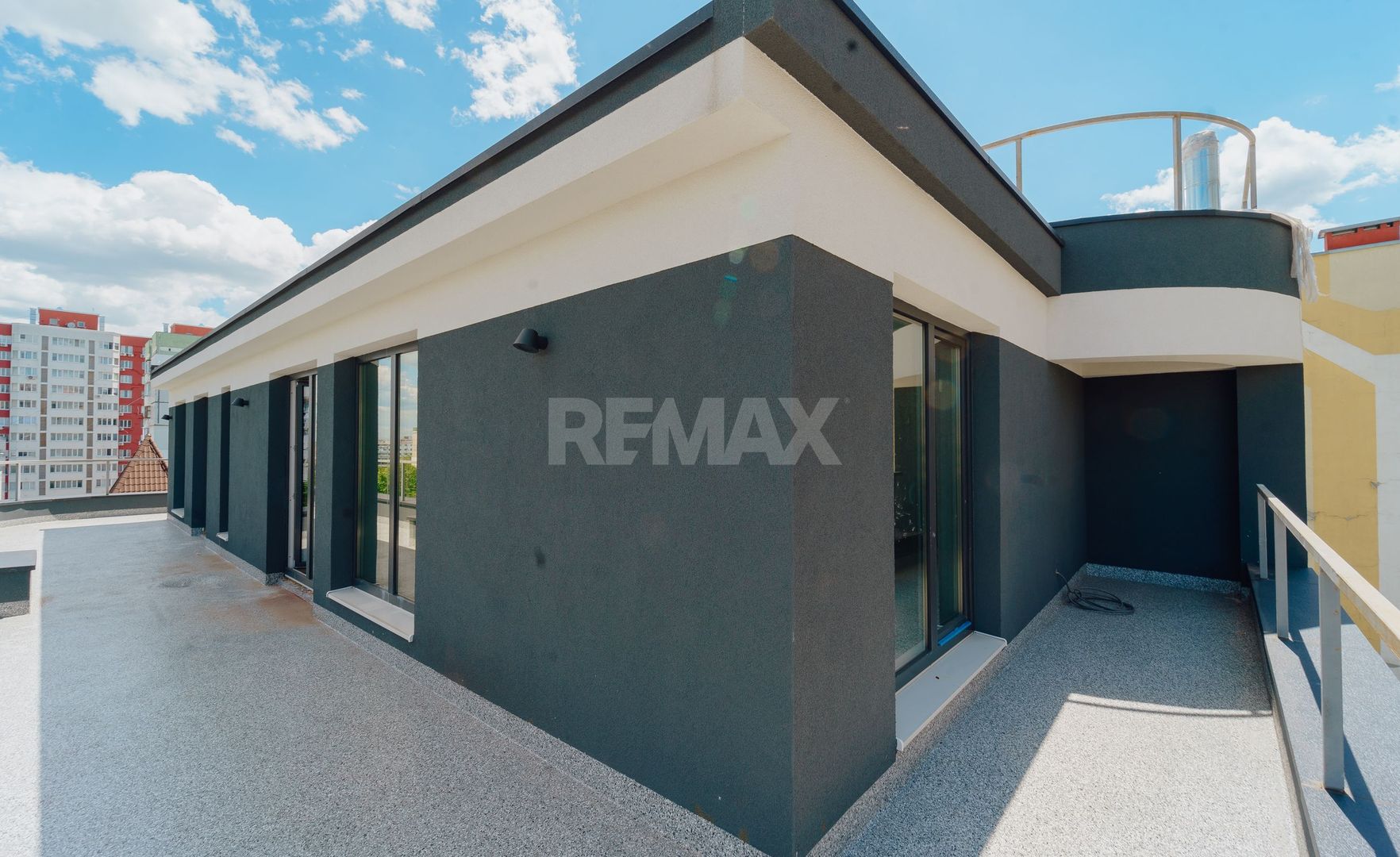 Penthouse 219,6 m² în Buiucani | Terase generoase | Lift direct - imaginea 13