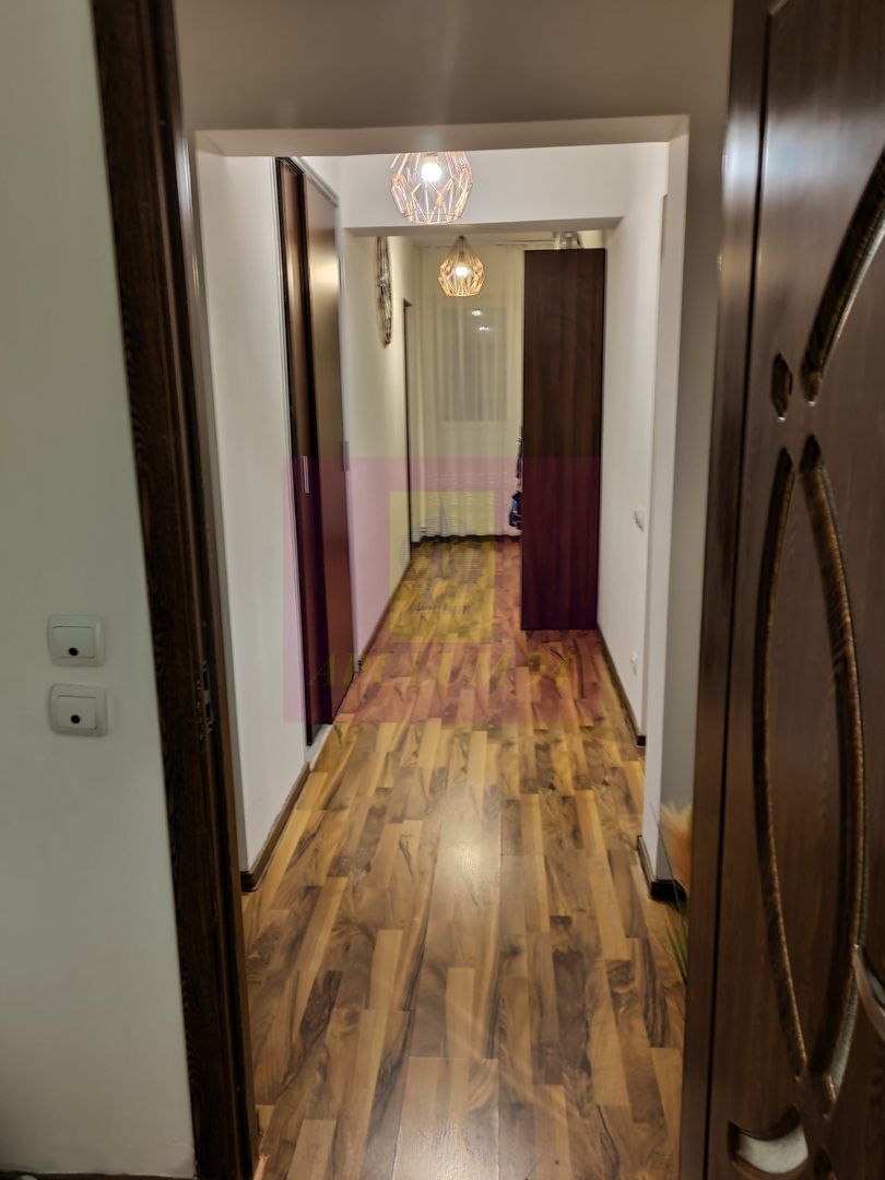 Apartament 3 camere de vanzare in Busteni 5 min partia Kalinderu