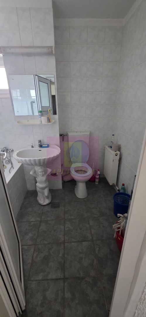 Apartament cu 2 camere de vanzare in Sinaia