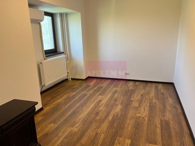 Apartament 3 camere Piata Alba Iulia.