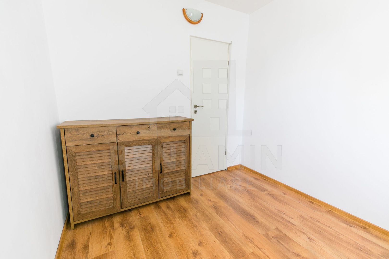 3Camere-Modern-Mobilat-Utilat-52mp-Aer Conditionat-Craiovita-Orizont - imaginea 9