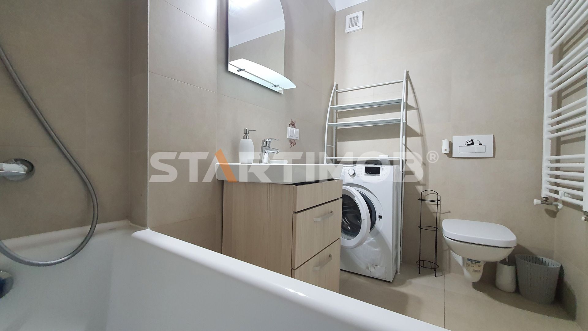 Apartament mobilat Coresi cu parcare si boxa