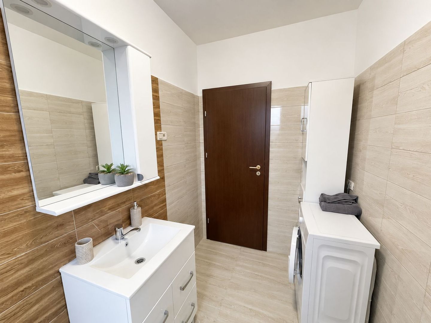Apartament cu 1 cameră, mobilat și utilat, loc de parcare – Chișoda - imaginea 5