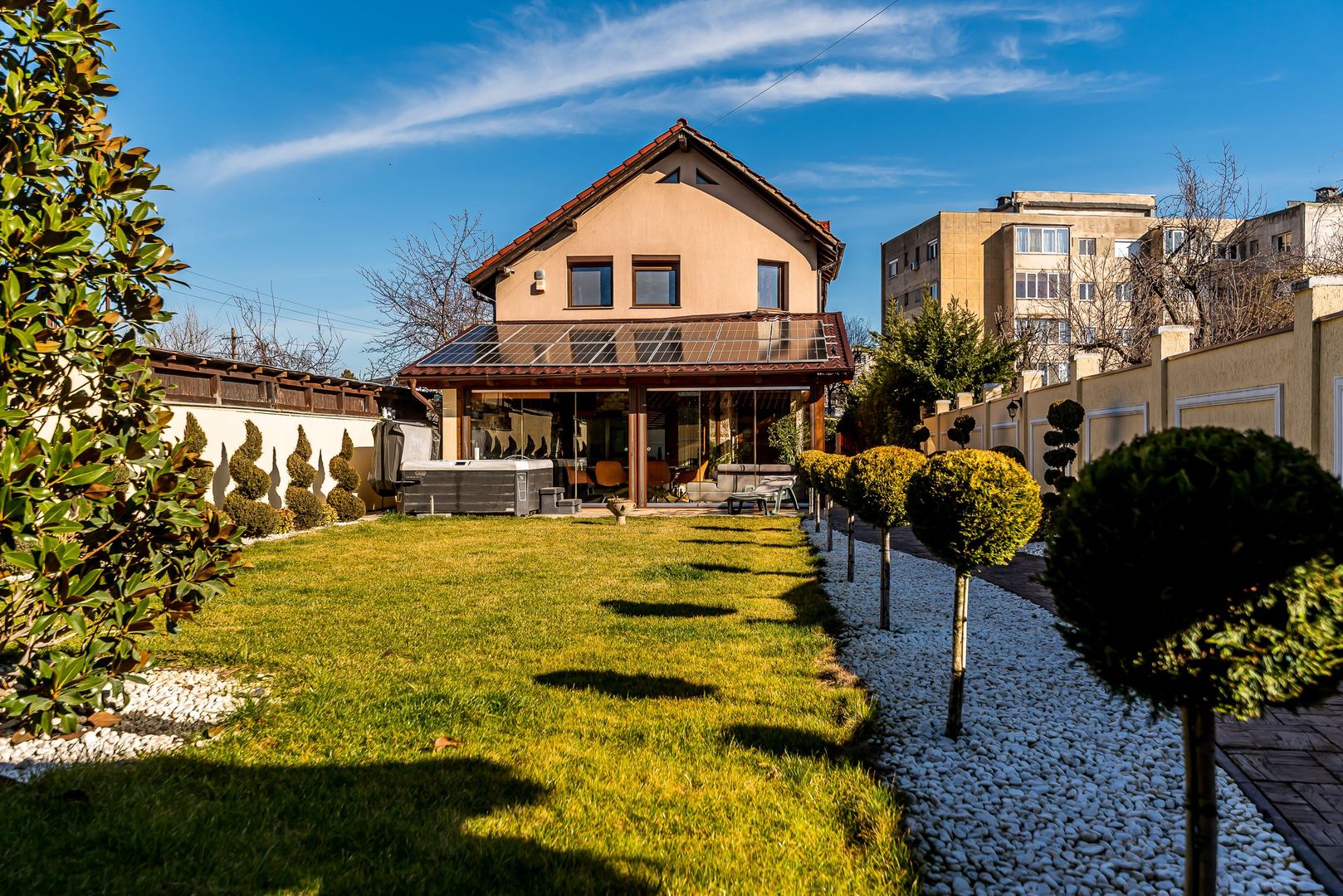 Casă SMART autonomă energetic, 4 dormitoare, Aradul Nou