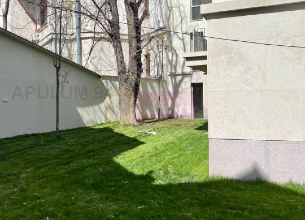 Apartament 4 camere | Cartierul Armenesc | Gradina privata 160mp