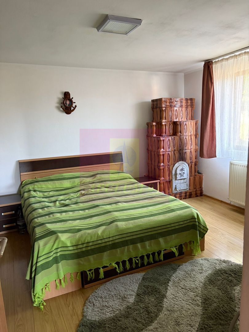 Casa de vanzare cu 4 camere in Comarnic - imaginea 12