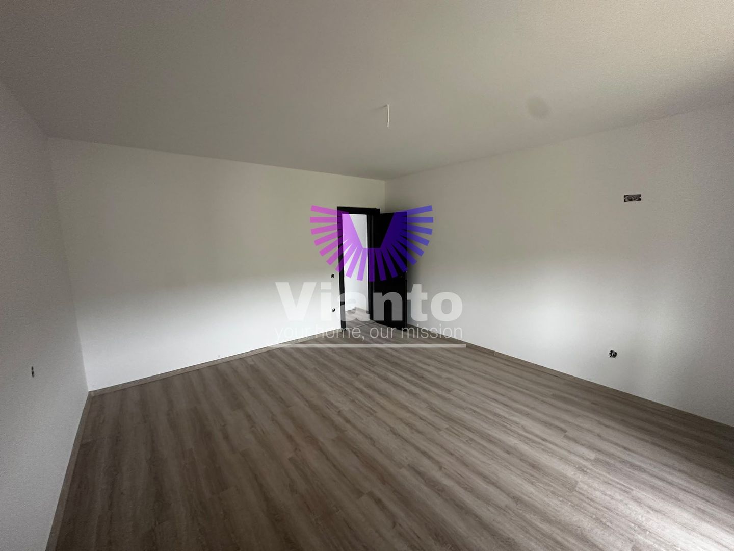 Duplex 5 camere -150mpu, curte 250mp - Cisnadie