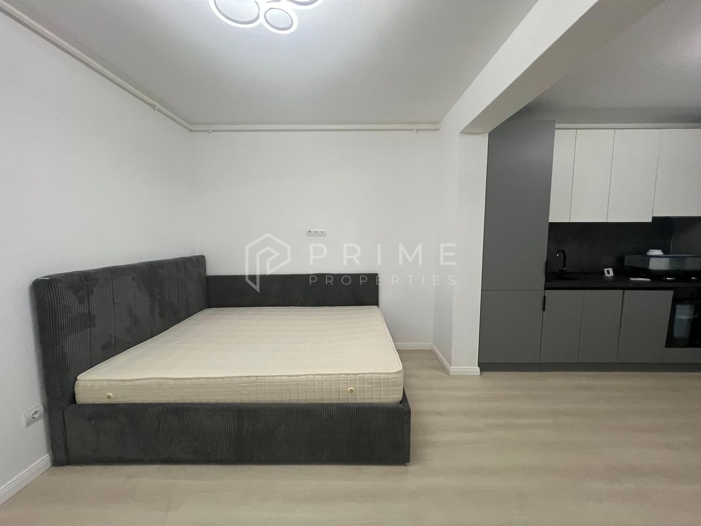 Studio nou de închiriat | Spațios | Imobil nou | Zonă semicentrală - imaginea 4