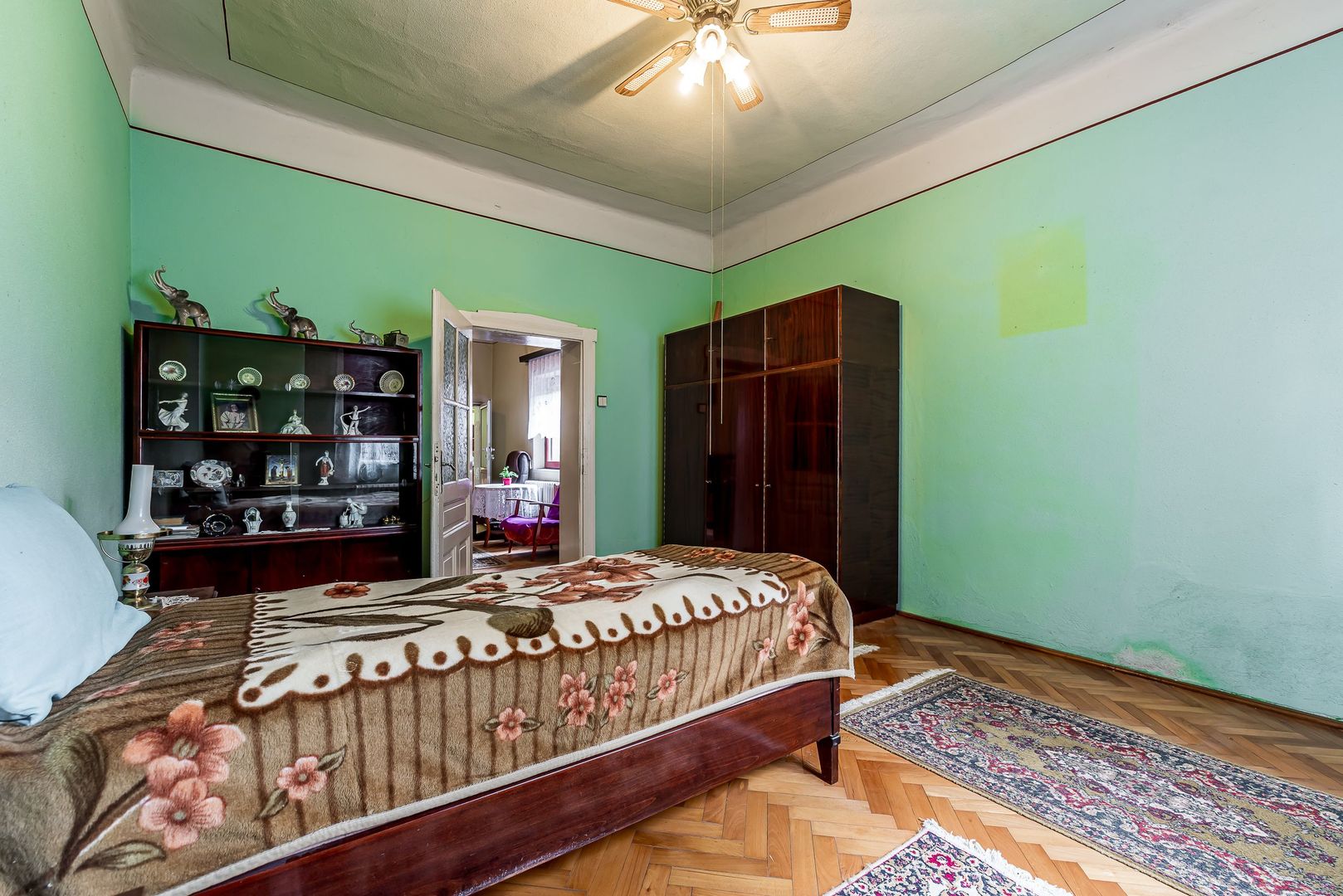 Imagine 4 - Casă cu teren de 370 mp în Zona Funcționarilor