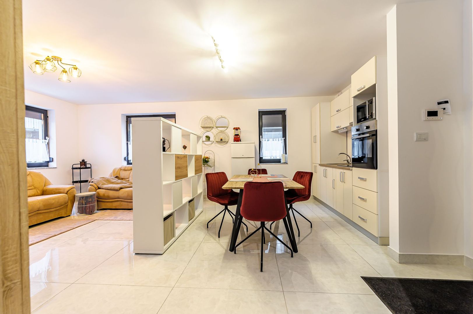 Imagine 4 - Apartament ultracentral în bloc nou, 2 camere cu terasa proprie