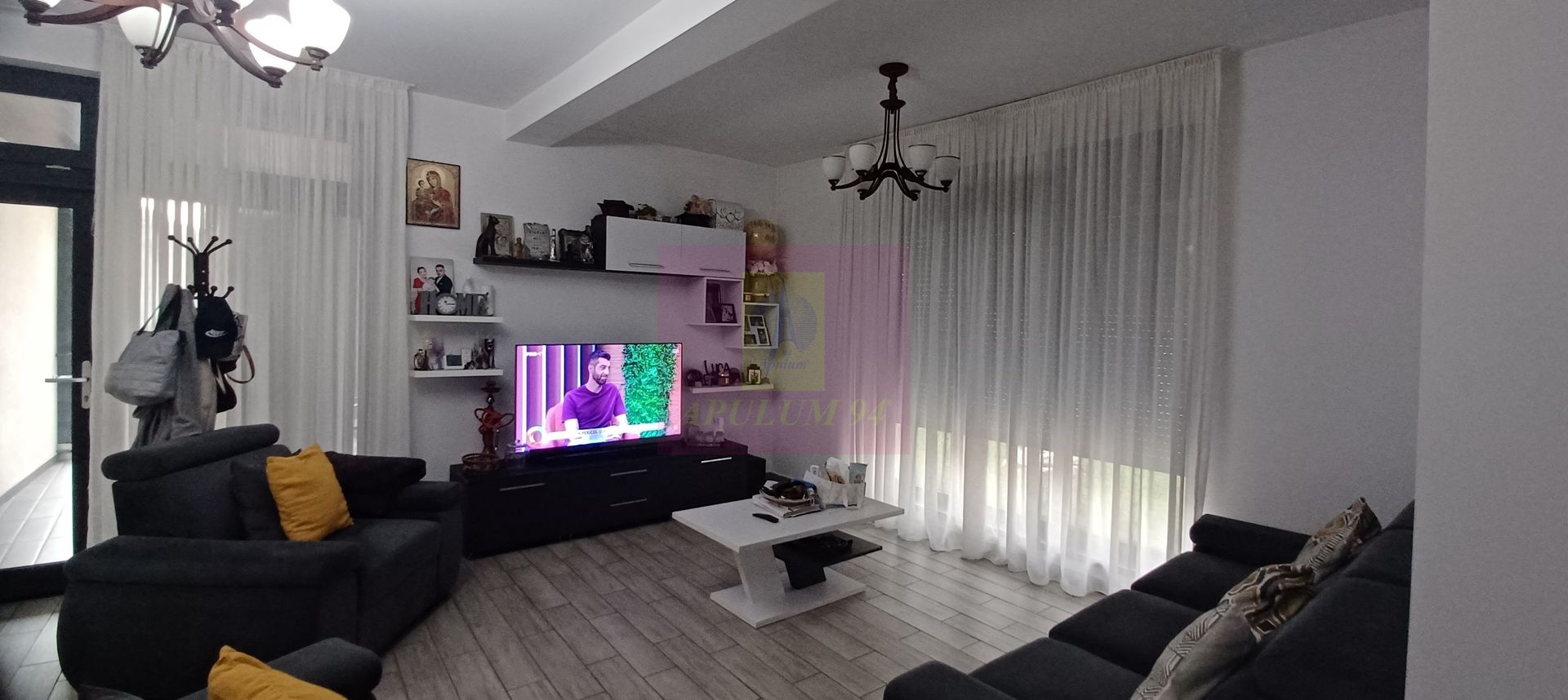 Săbăreni, casă P+1E, 137 mp utili, terasă, CT, pivniță, garaj, asfalt