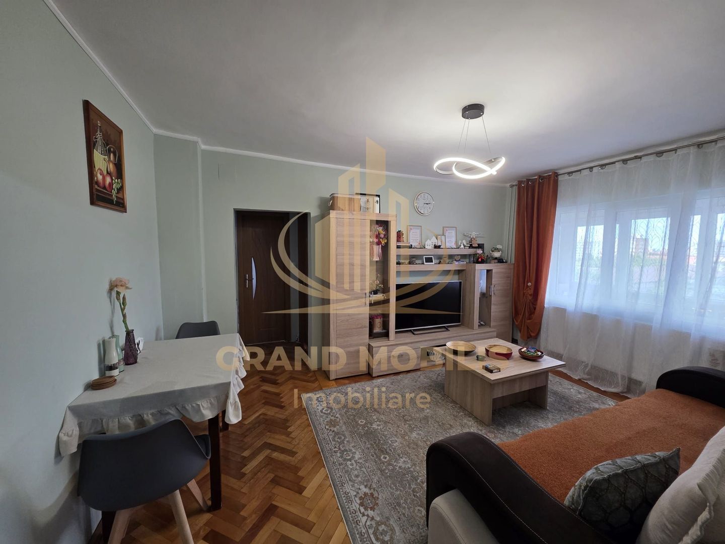 Apartament 3 camere de vânzare – Gheorghe Lazăr