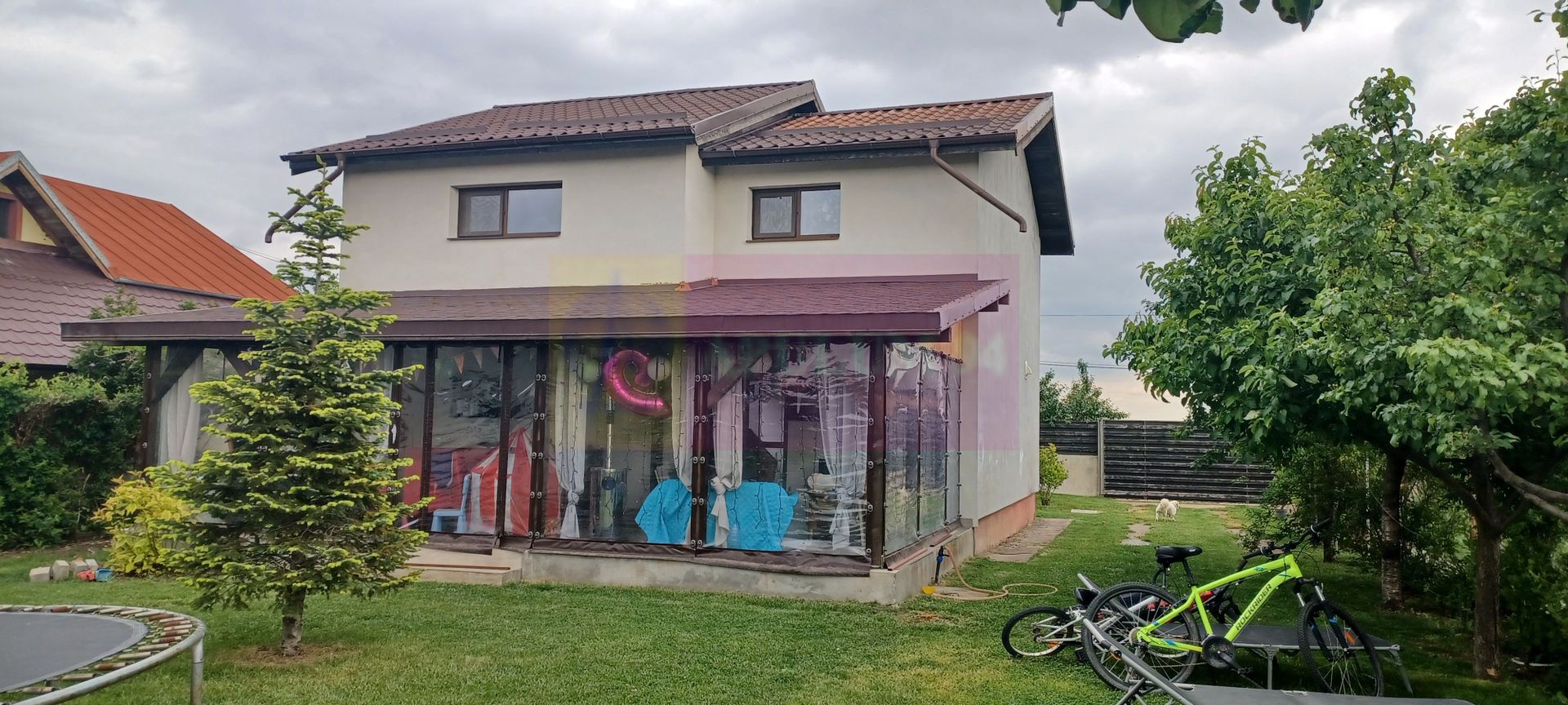 Săbăreni, casă 2011, P+M 4 camere + dependințe, curte 500 mp