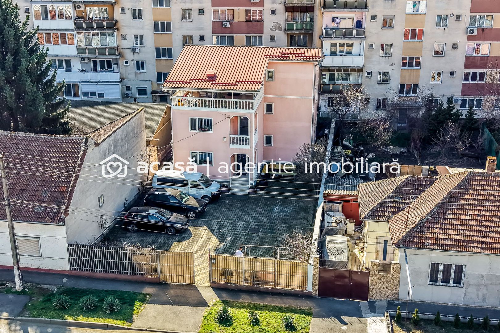 Casă spațioasă în mijlocul orasului, Str. Constantin Brâncuși