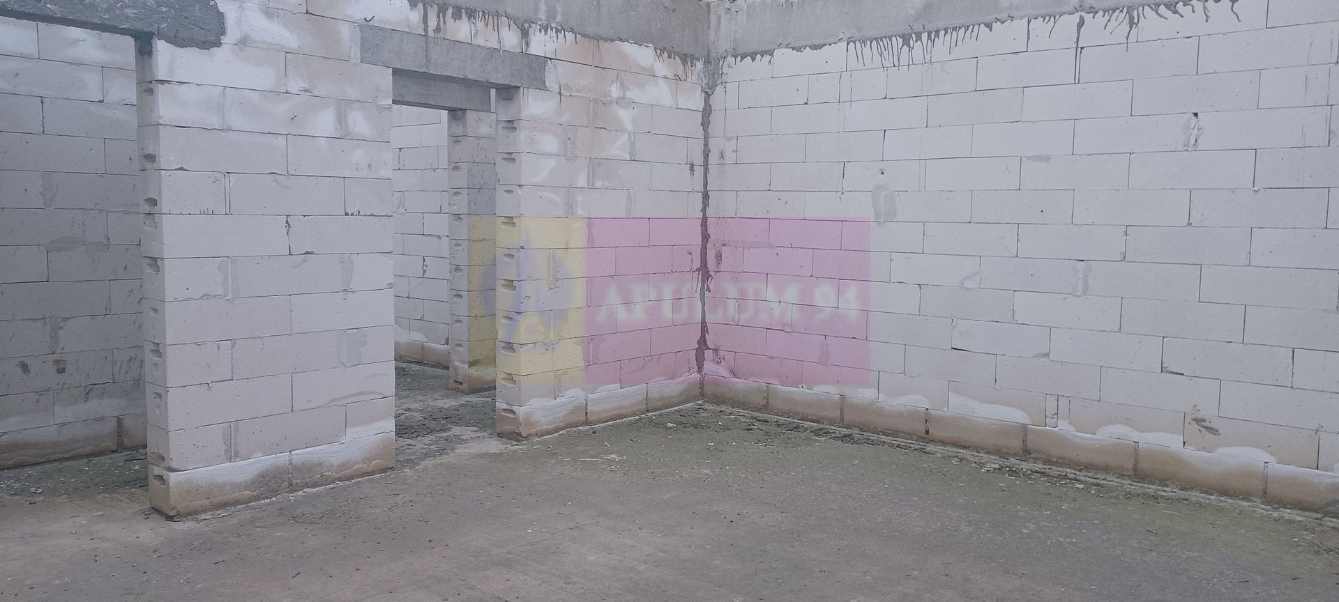 Săbăreni, casă la rosu 116 mp utili, curte 607 mp